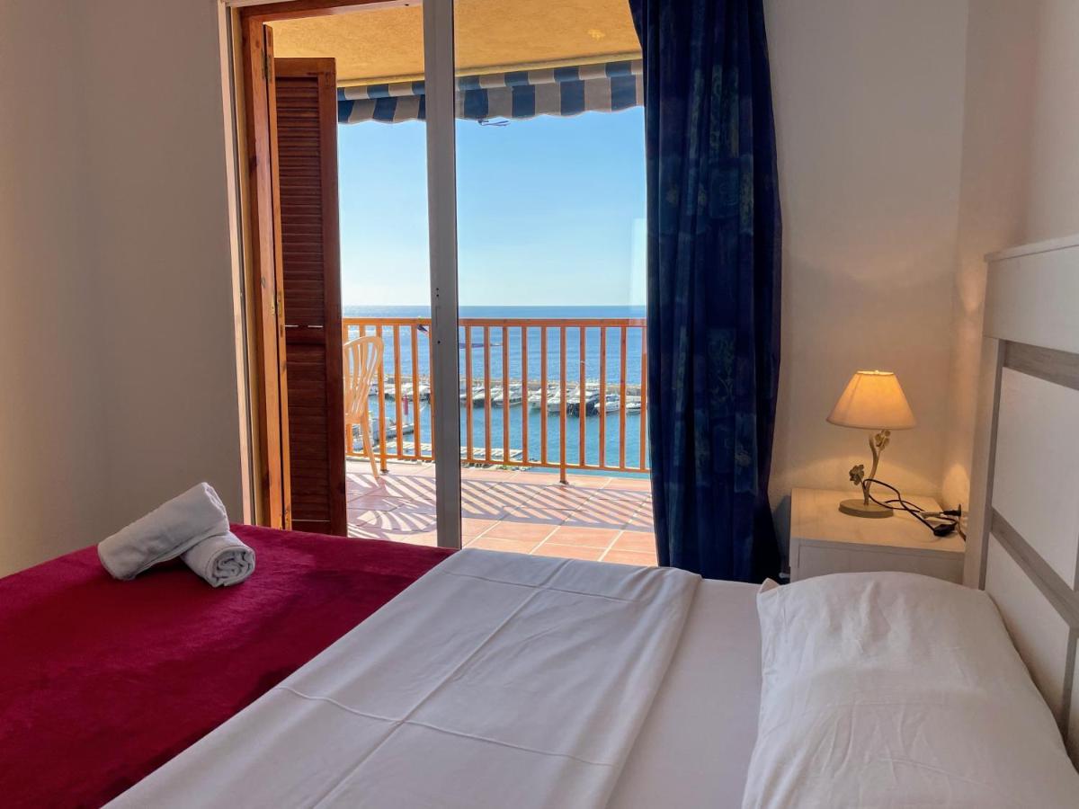 Sunrise Beachfront Apartment By The Marina Алтеа Екстериор снимка