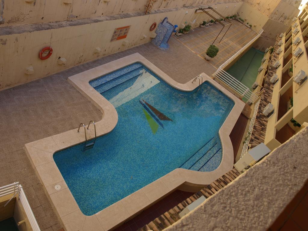 Sunrise Beachfront Apartment By The Marina Алтеа Екстериор снимка